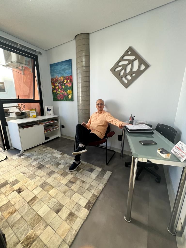 Foto do consultório de Dr. Paulo S. Designe
