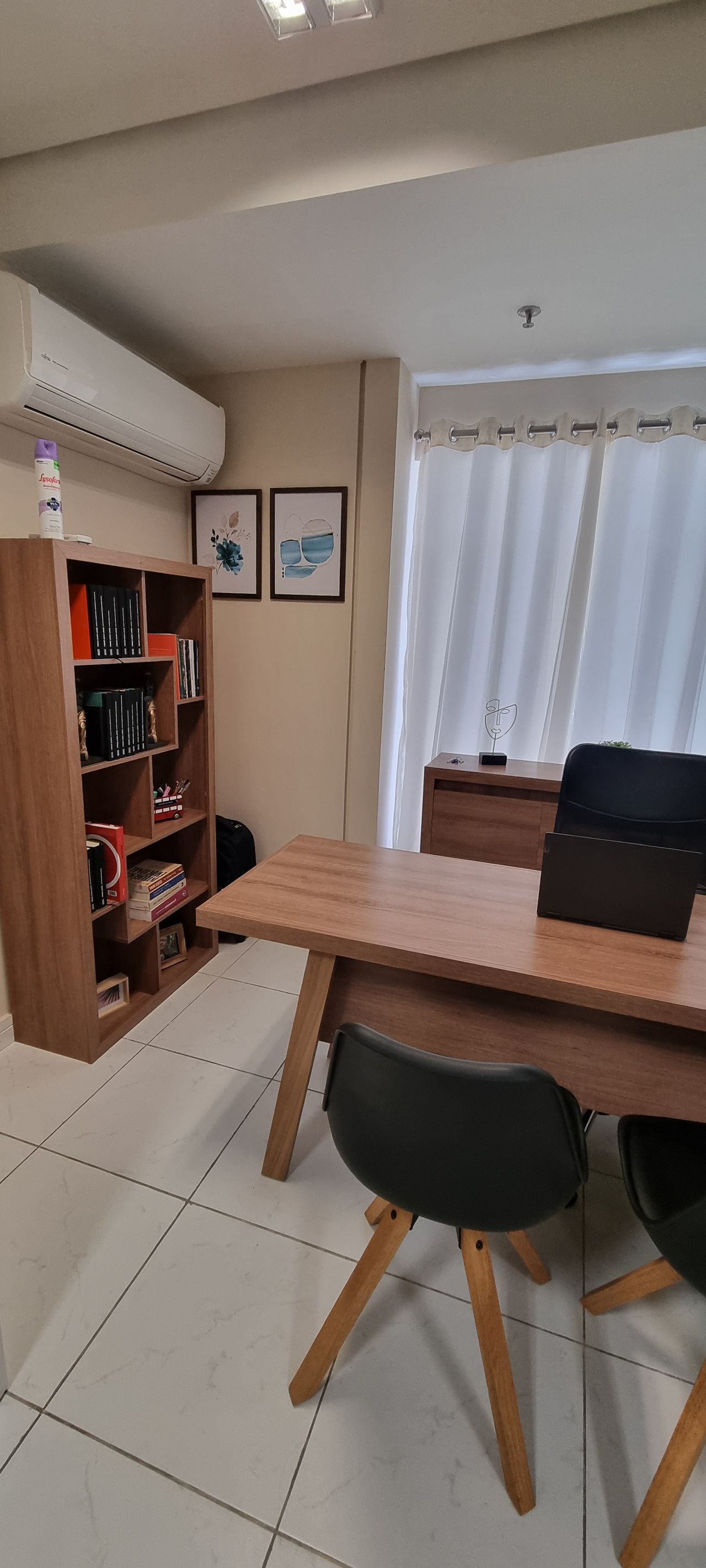 Foto do consultório de Dra. Valquiria Pichiteli Guimaraes
